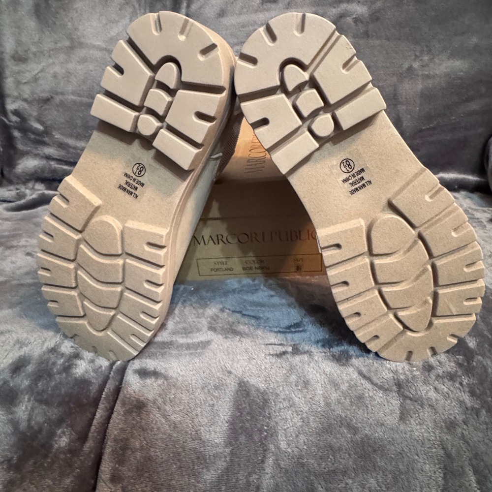 NEW Marco Republic Women 8.5 Chelsea Lug Sole Portland Beige Ankle Boots - Picture 3 of 13